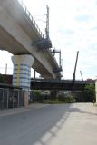 Eisenbahnbruecke_blaugestreift_Foto-rotated